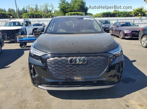 WA1MUBFZ8RP048027 2024 AUDI Q4 Black Vista frontal