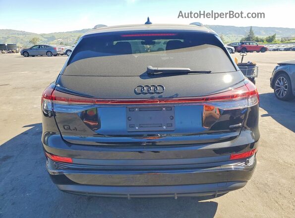 WA1MUBFZ8RP048027 2024 AUDI Q4 Black Vista trasera