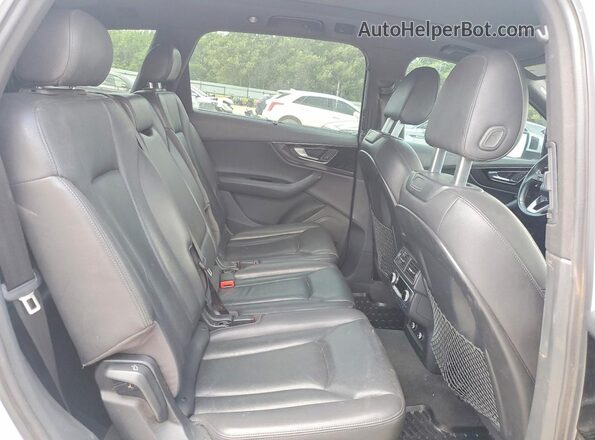 WA1VAAF70JD019343 2018 AUDI Q7 White Սալոնի հետևի տեսք