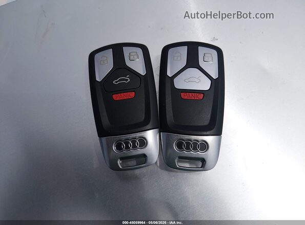 WA1VAAF72JD040730 2018 AUDI Q7 Silver Dashboard view