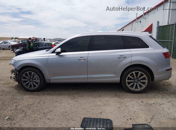 WA1VAAF72JD040730 2018 AUDI Q7 Silver 360 interior view