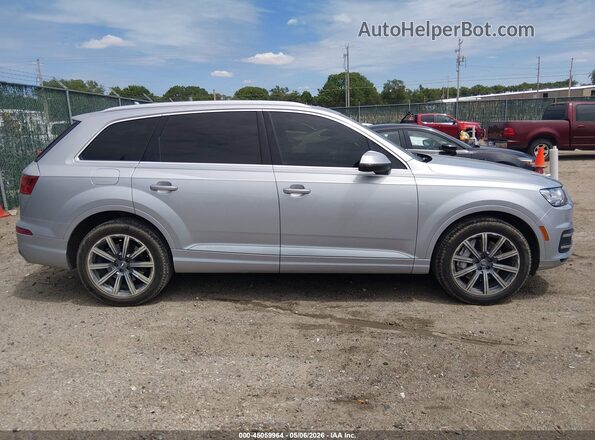 WA1VAAF72JD040730 2018 AUDI Q7 Silver Rear interior view