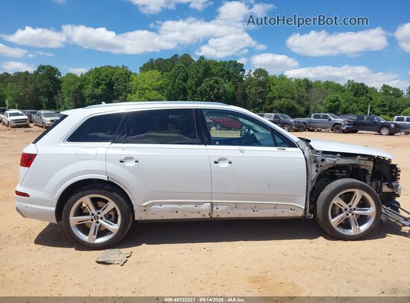 WA1VAAF72KD007969 2019 AUDI Q7 White Vista interior trasera