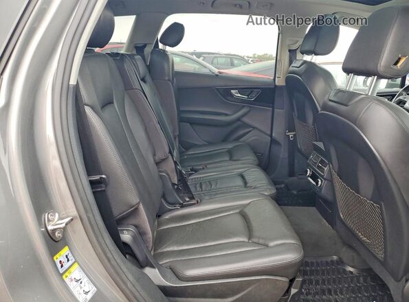 WA1VAAF76HD046945 2017 AUDI Q7 Серый Вид задних сидений