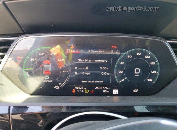 WA1VAAGE7KB024954 2019 AUDI E-TRON Silver Вид щитка приладів