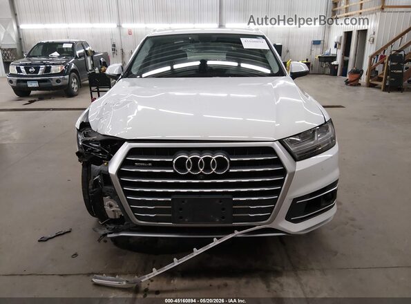 WA1VABF71HD038337 2017 AUDI Q7 White Вид задньої частини салону