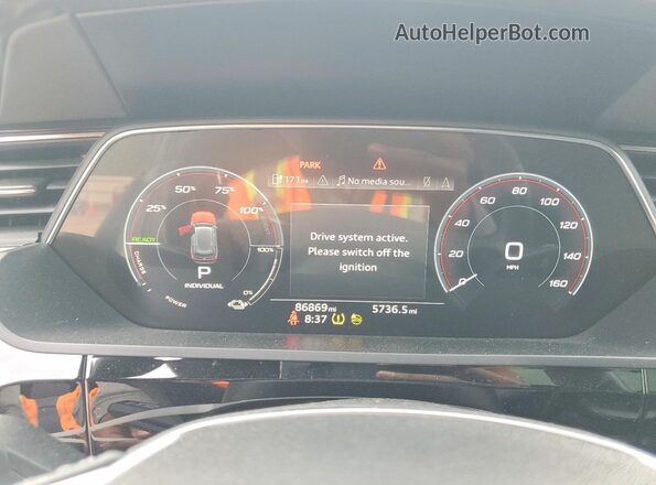WA1VABGE4NB040748 2022 AUDI E-TRON Black Widok zestawu wskaźników
