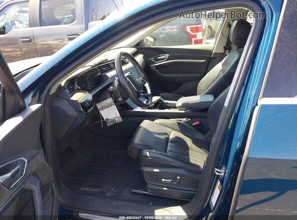 WA1VABGE9KB024797 2019 AUDI E-TRON Green Front interior view