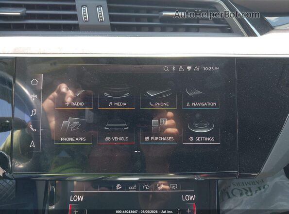 WA1VABGE9KB024797 2019 AUDI E-TRON Green 