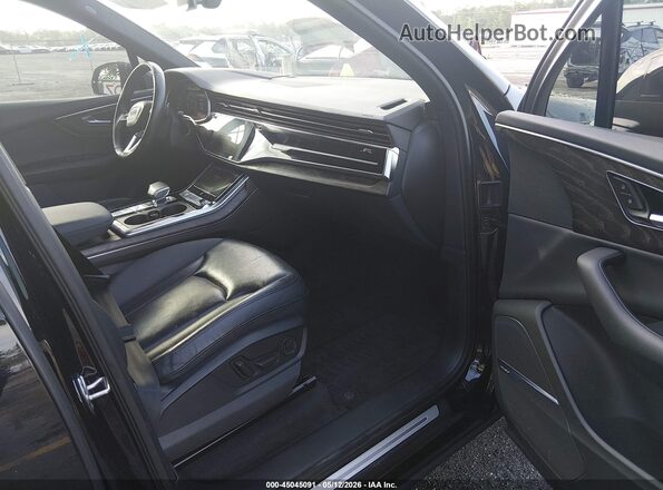 WA1VXAF74LD003213 2020 AUDI Q7 Черный Вид салона спереди