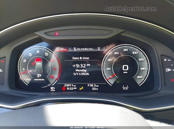 WA1VXBF78PD015926 2023 AUDI Q7 Silver Widok tylnych siedzeń