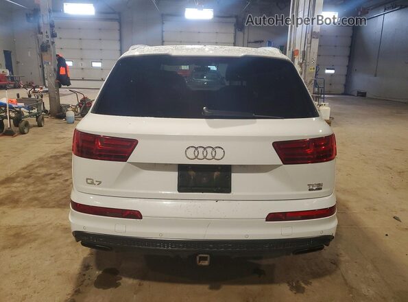WA1WAAF77HD024215 2017 AUDI Q7 White Հետևի տեսք