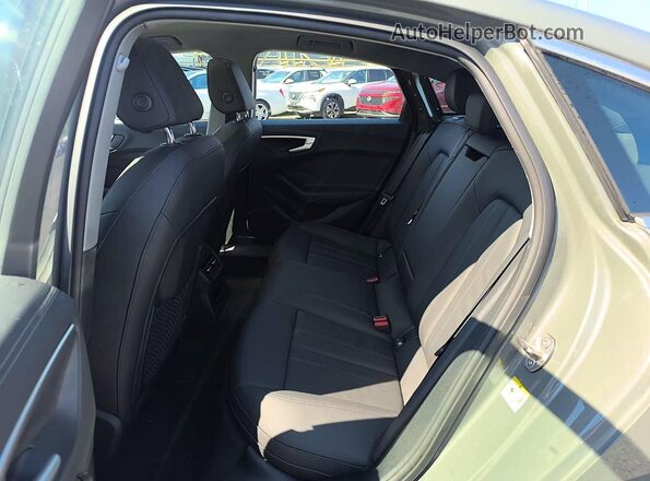 WAU1BCFU5SN060935 2025 AUDI A5 Gray Widok wnętrza z tyłu