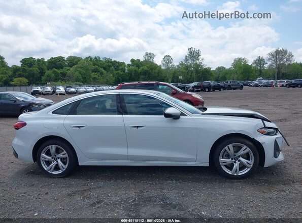 WAU2BCFU6SN069096 2025 AUDI ALL White Vista interior trasera