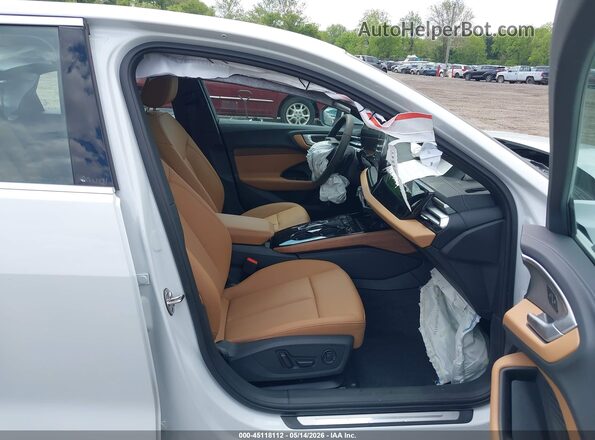 WAU2BCFU6SN069096 2025 AUDI ALL White Vista interior delantera