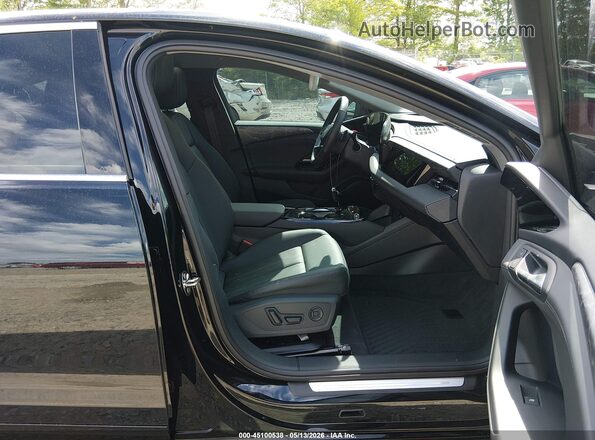 WAU2DAGH6SA016275 2025 AUDI A6 Black Вид салону спереду