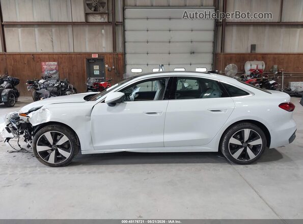 WAU3BCFU3SN053765 2025 AUDI ALL White Սալոնի 360 աստիճան տեսք