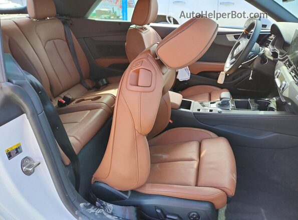 WAU4AGF5XRN005374 2024 AUDI A5 White Widok tylnych siedzeń