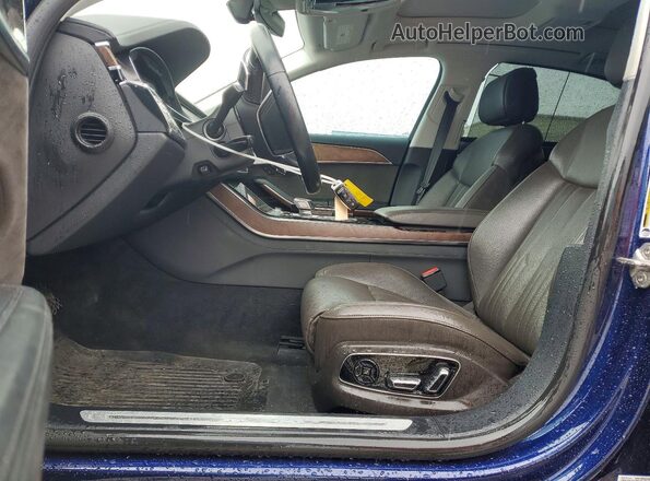 WAU8DAF87MN023923 2021 AUDI A8 Blue Widok wnętrza z przodu