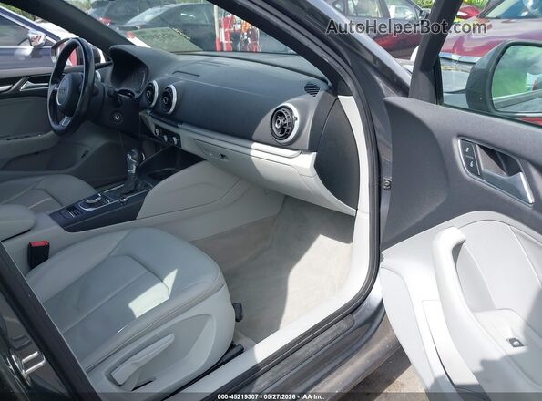WAUA7GFF3G1027649 2016 AUDI A3 Серый Вид салона спереди