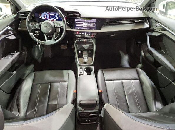 WAUAUDGY8RA066974 2024 AUDI OTHER White Vista del salpicadero