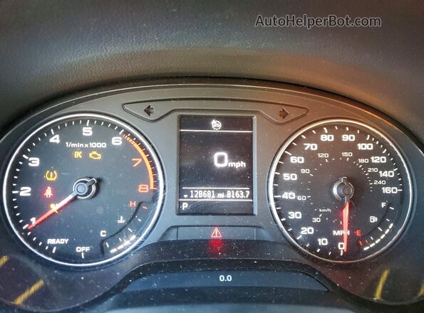 WAUAUGFF8J1068536 2018 AUDI A3 White Widok zestawu wskaźników
