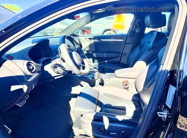 WAUB1GFF3J1087265 2018 AUDI S3 Black Widok wnętrza z przodu