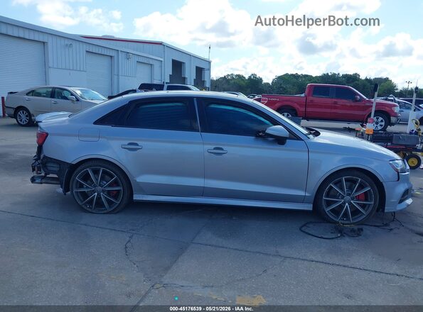WAUB1GFFXJ1043196 2018 AUDI S3 Silver Widok wnętrza z tyłu