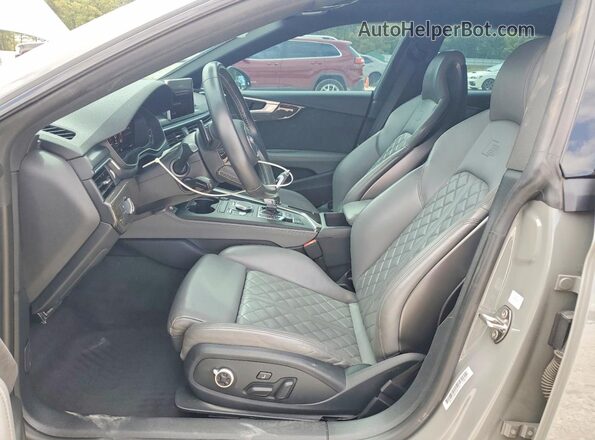 WAUB4CF59KA081155 2019 AUDI S5 Gray Front interior view