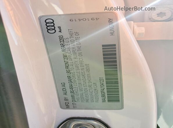 WAUB8GFF4J1041231 2018 AUDI A3 White Vista del compartimento del motor