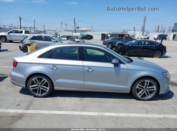WAUB8GFF7J1009471 2018 AUDI A3 Silver Widok wnętrza 360 stopni