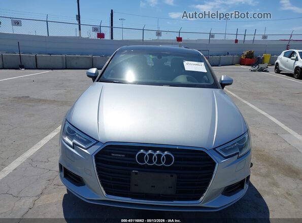 WAUB8GFF7J1009471 2018 AUDI A3 Silver Widok wnętrza z tyłu