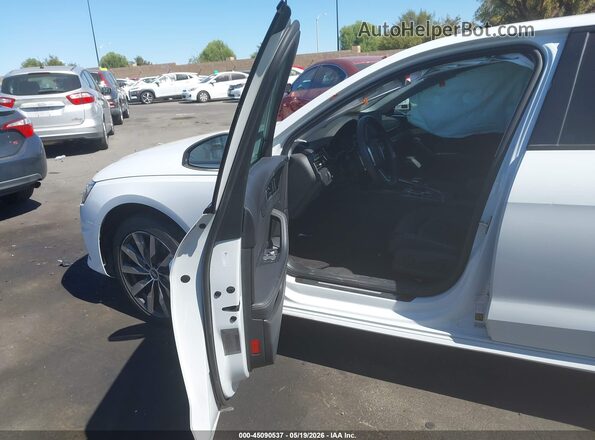WAUBBAF46NA005754 2022 AUDI A4 White წინა სალონის ხედი