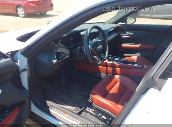 WAUBHBFWXR7900513 2024 AUDI OTHER Белый Вид салона спереди