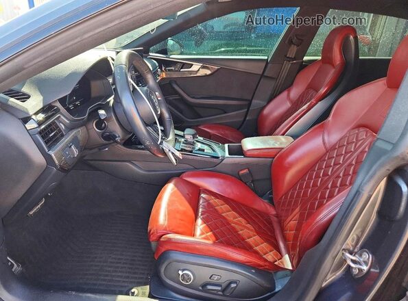 WAUC4CF56LA001154 2020 AUDI S5 Gray Widok wnętrza z przodu