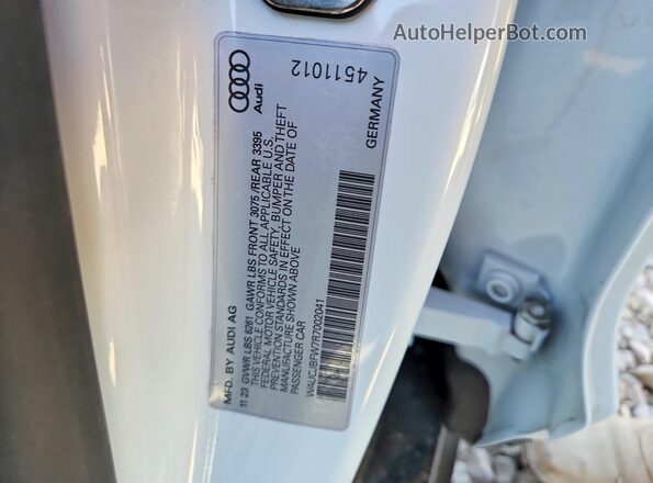 WAUCJBFW7R7002041 2024 AUDI E-TRON White Շարժիչի բաժամունքի տեսք