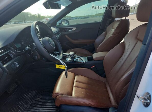 WAUDAAF4XPN022032 2023 AUDI A4 White Widok wnętrza z przodu
