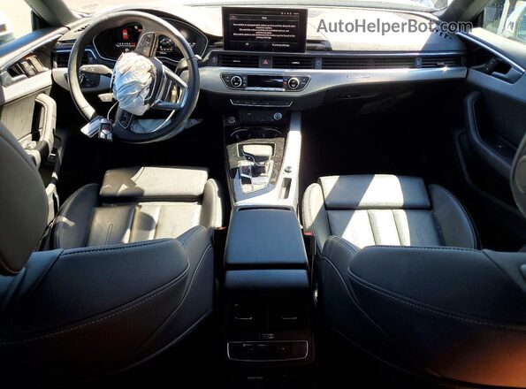 WAUDACF59SA006151 2025 AUDI A5 White Vista del salpicadero