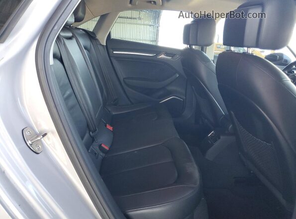 WAUE8GFF8G1036748 2016 AUDI A3 Silver Vista de los asientos traseros