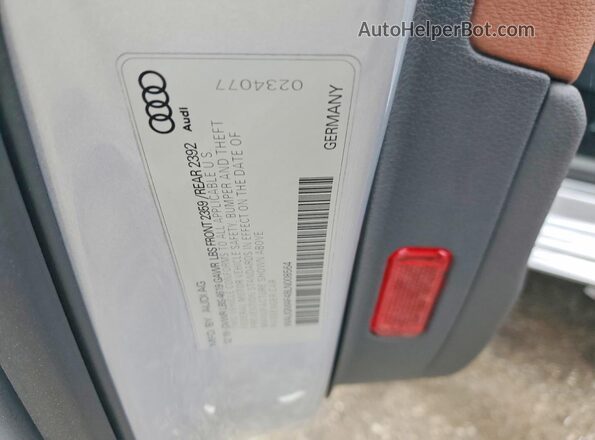 WAUGMAF48LN008564 2020 AUDI A4 Silver ძრავის განყოფილების ხედი