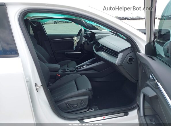 WAUGUDGY7TA039119 2026 AUDI A3 White Widok wnętrza z przodu