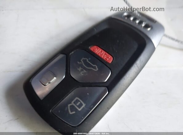 WAUHMAF44KA033570 2019 AUDI OTHER White Vista del salpicadero