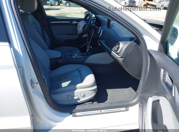 WAUJ8GFF8J1094395 2018 AUDI A3 Белый Вид салона спереди