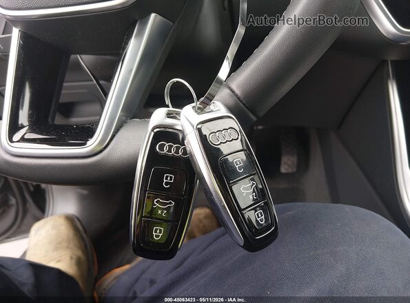 WAUK2BF22SN048285 2025 AUDI A6 Gray Առջևի վահանակի տեսք