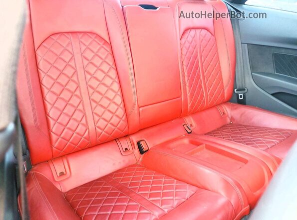 WAUP4AF54JA017047 2018 AUDI S5 Silver Widok tylnych siedzeń
