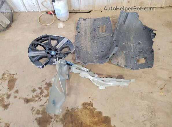 WB523CF00SCU53668 2025 BMW IX Blue Widok naklejki z numerem VIN