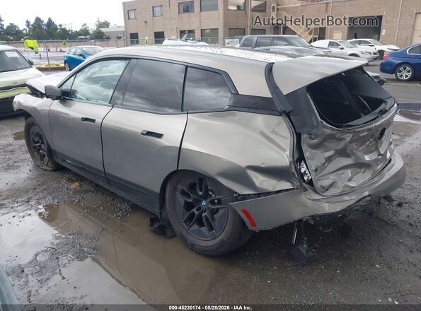 WB523CF03PCM19294 2023 BMW IX Серый Задняя левая четверть
