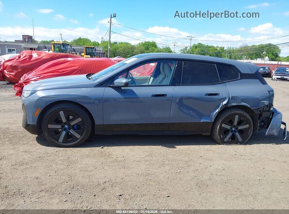 WB523CF06RCP51667 2024 BMW IX Gray Widok wnętrza 360 stopni