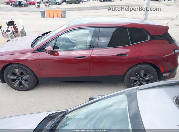 WB523CF0XSCT18763 2025 BMW IX Бордовый Панорамный вид салона 360°