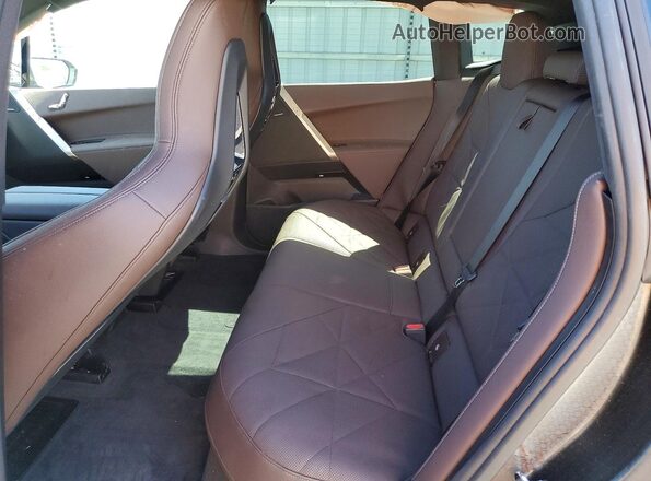 WB543CF06TCV37620 2026 BMW IX Black Вид задньої частини салону
